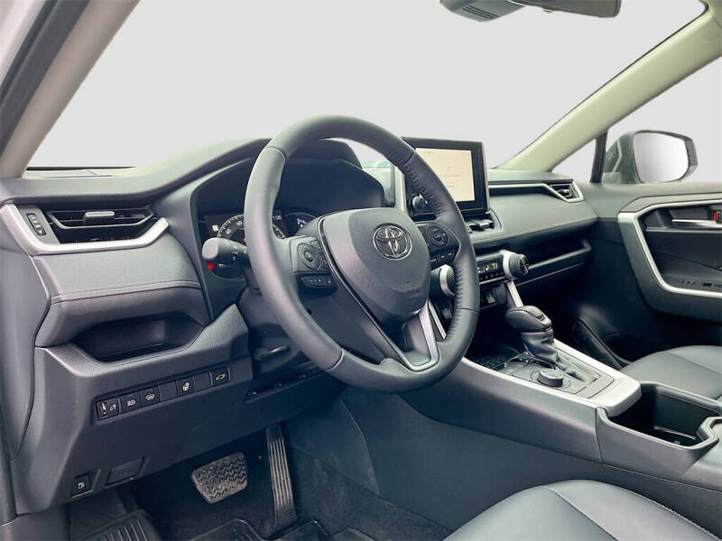 2025 Toyota RAV4 Hybrid XLE Premium