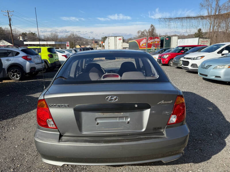 2004 Hyundai Accent