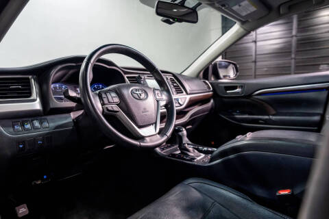 2016 Toyota Highlander