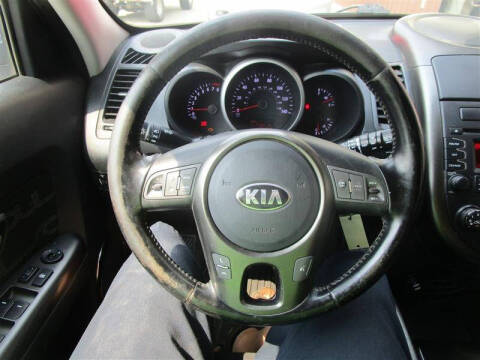2013 Kia Soul +