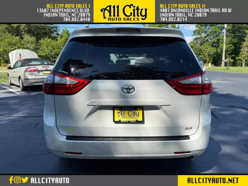 2015 Toyota Sienna