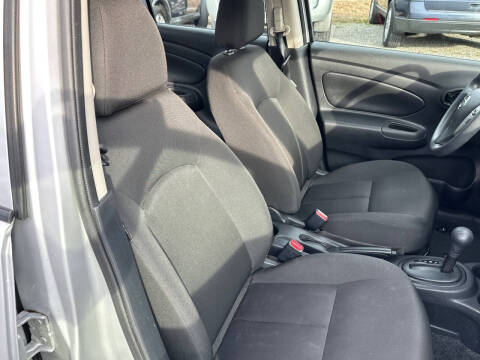 2019 Nissan Versa S Plus