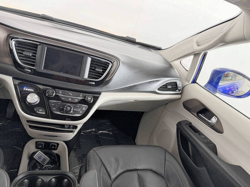 2018 Chrysler Pacifica Touring L