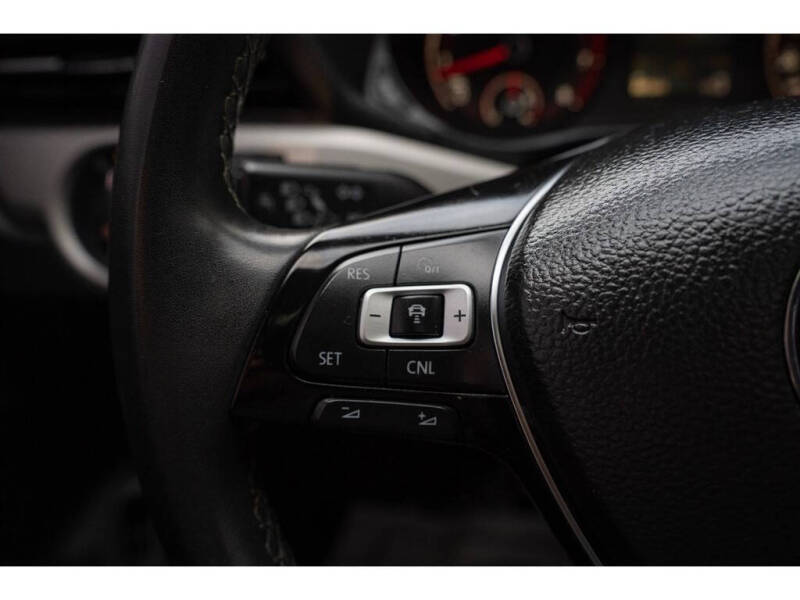 2021 Volkswagen Passat SE