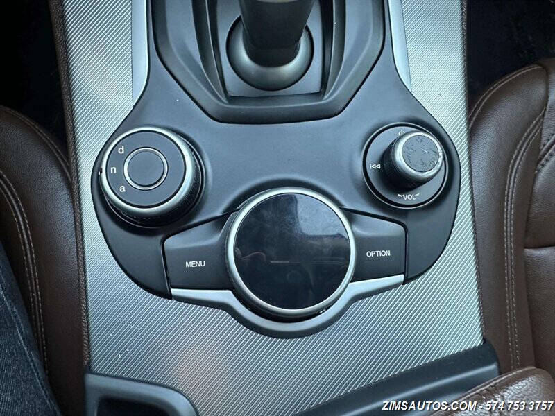 2018 Alfa Romeo Stelvio Sport