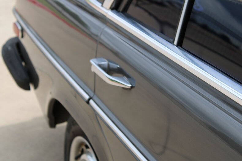 1976 Mercedes-Benz 300-Class