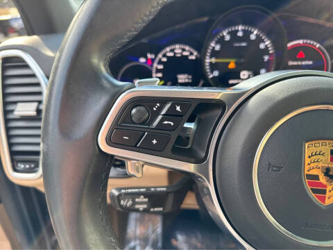 2023 Porsche Cayenne E-Hybrid