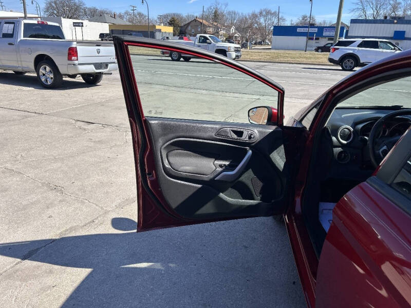 2013 Ford Fiesta SE