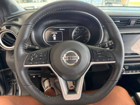 2019 Nissan Kicks SR