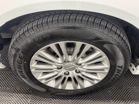 2015 Chrysler Town and Country Touring-L