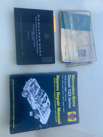 1976 Mercedes-Benz 240-Class