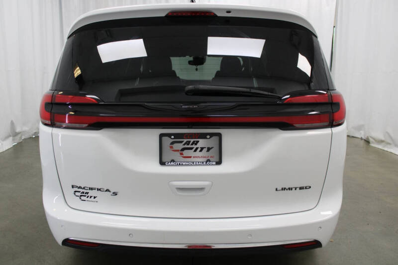 2025 Chrysler Pacifica Limited
