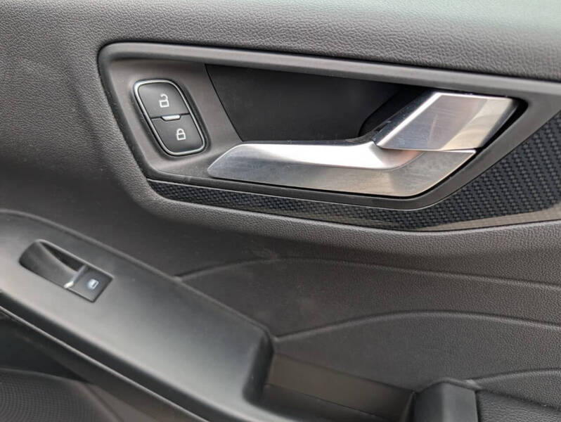 2023 Ford Escape Hybrid ST-Line Select