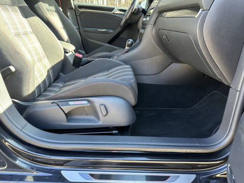 2014 Volkswagen GTI Wolfsburg Edition PZEV