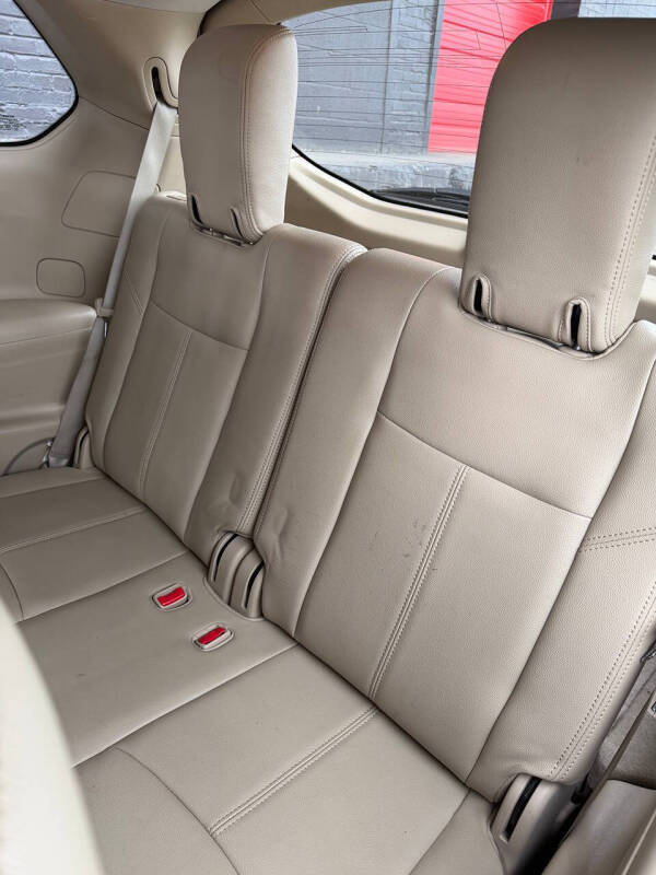 2013 Nissan Pathfinder SV