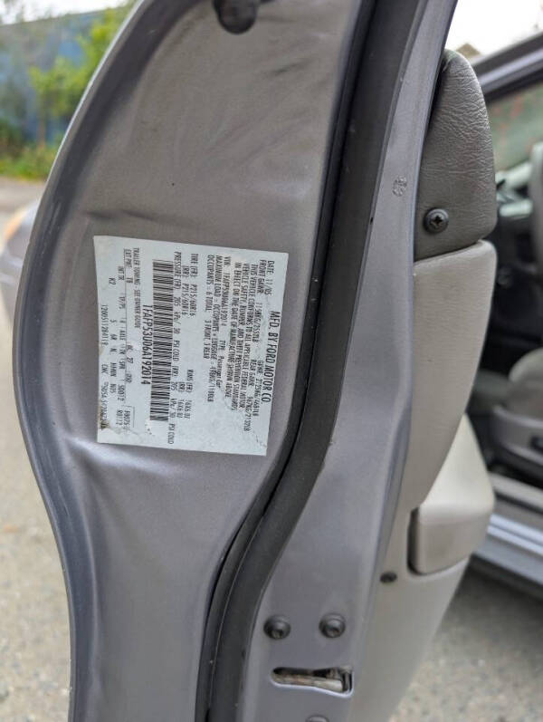 2006 Ford Taurus SE