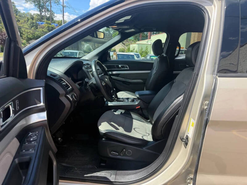 2017 Ford Explorer XLT