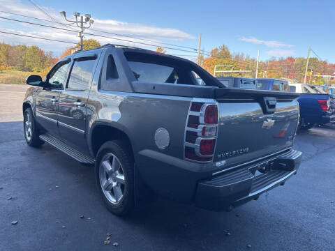2011 Chevrolet Avalanche LTZ