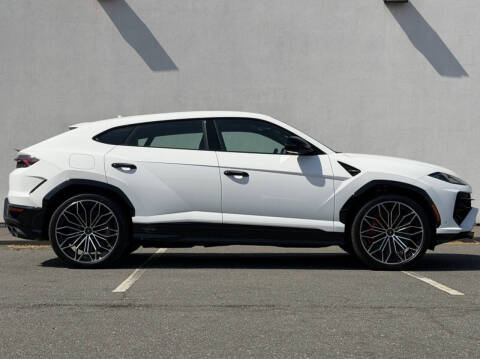 2025 Lamborghini Urus SE