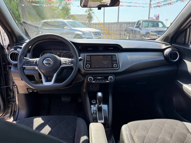 2019 Nissan Kicks SV
