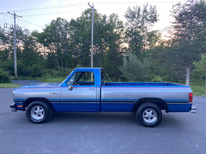 1992 Dodge RAM 150 LE