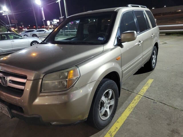 2007 Honda Pilot for sale at FREDY USED CAR SALES in Houston TX