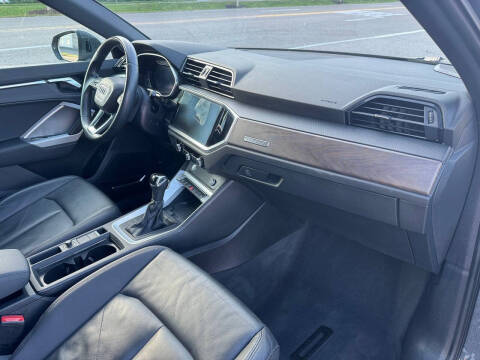 2019 Audi Q3 quattro Premium Plus 45 TFSI