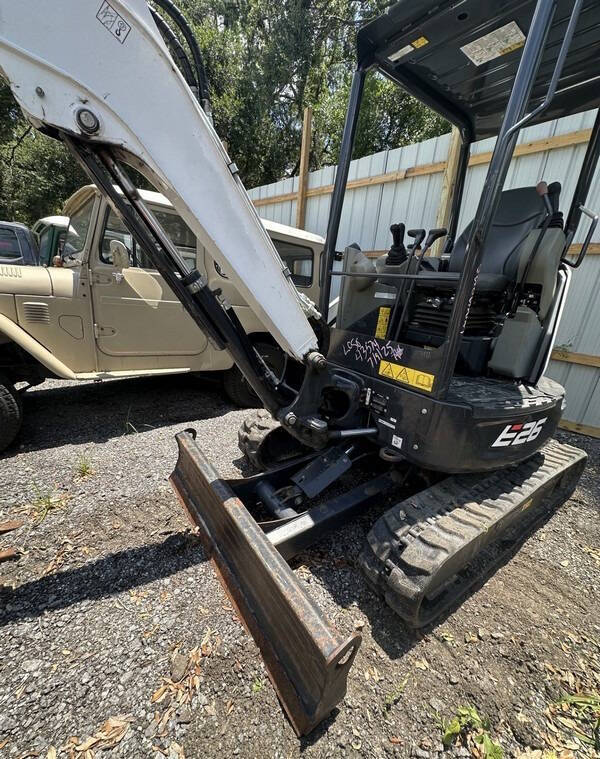 2022 Bobcat E26