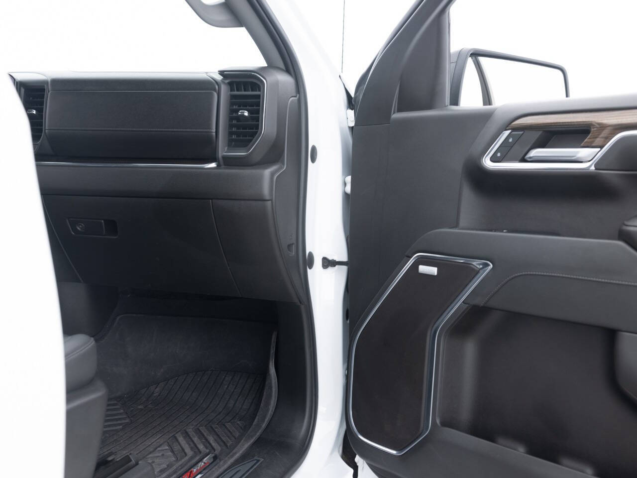 Used Car 2024 Chevrolet Silverado 1500  Rst 4x4 4dr Crew Cab 5.8 Ft. Sb For Sale Under $40,000 In Coal City, Illinois