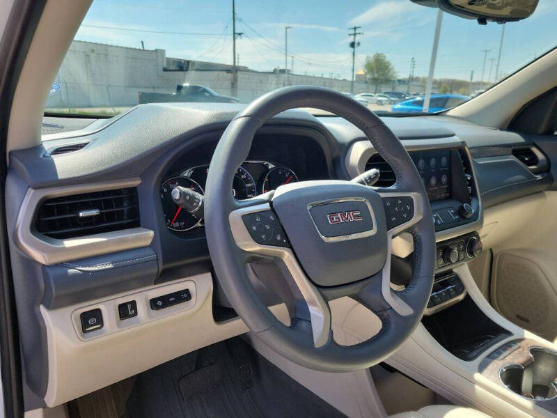 2021 GMC Acadia Denali