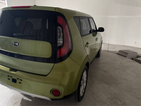 2017 Kia Soul +