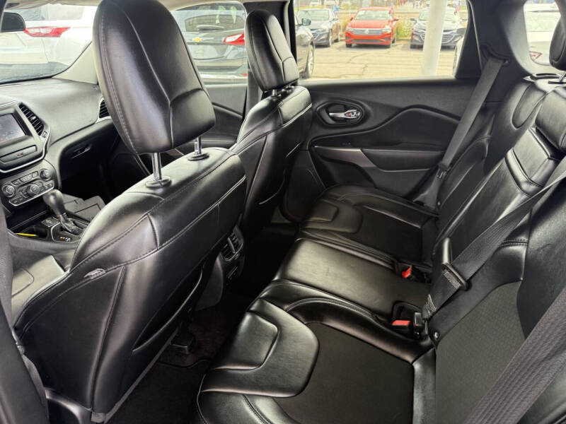 2019 Jeep Cherokee Latitude Plus