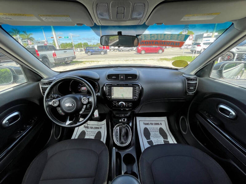 2016 Kia Soul + photo 3