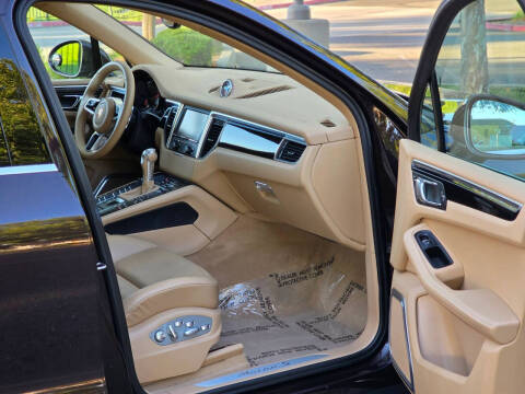 2015 Porsche Macan S