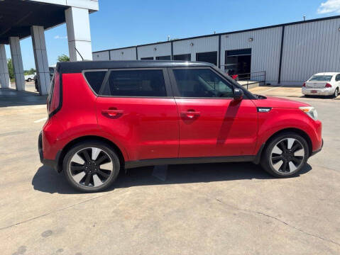 2016 Kia Soul +