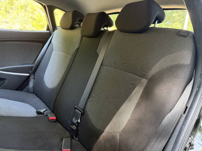 2013 Hyundai Accent GS