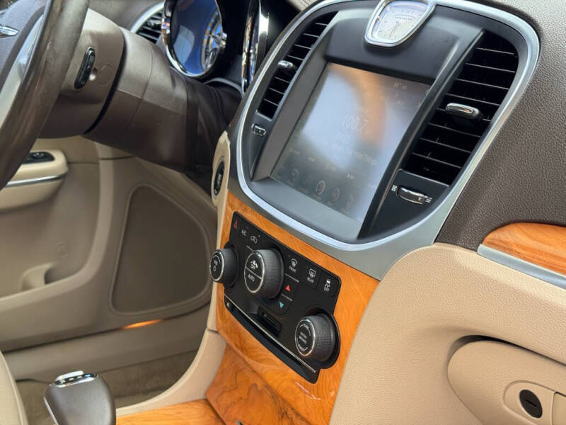 2014 Chrysler 300 C