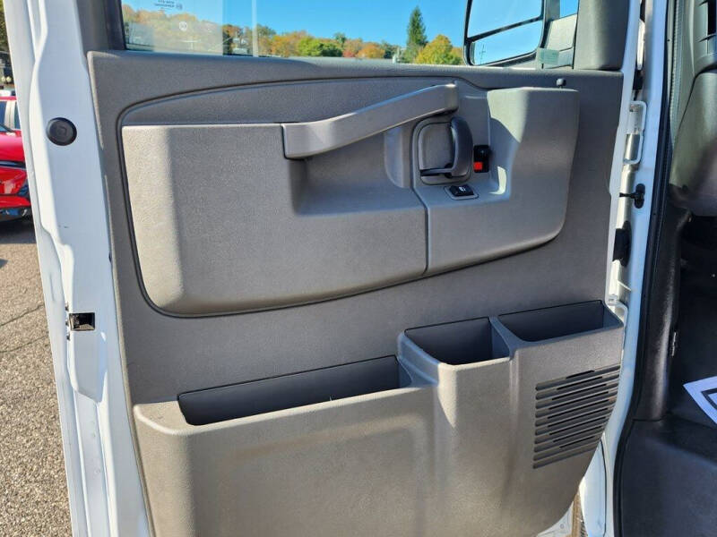 2022 GMC Savana 2500