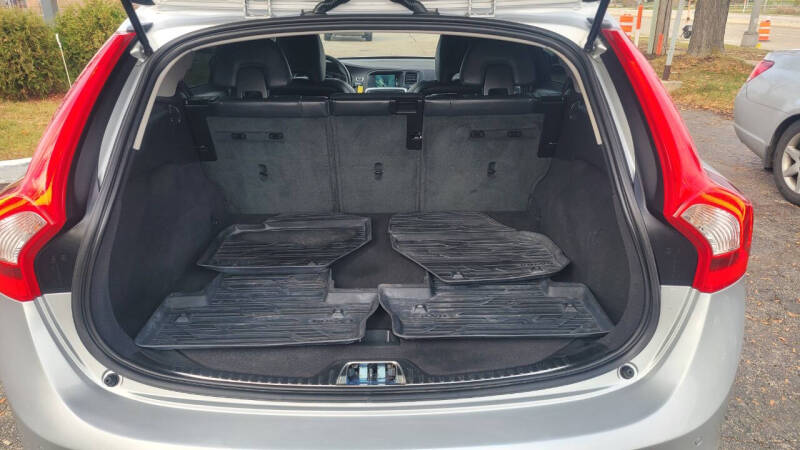 2016 Volvo V60 Cross Country T5