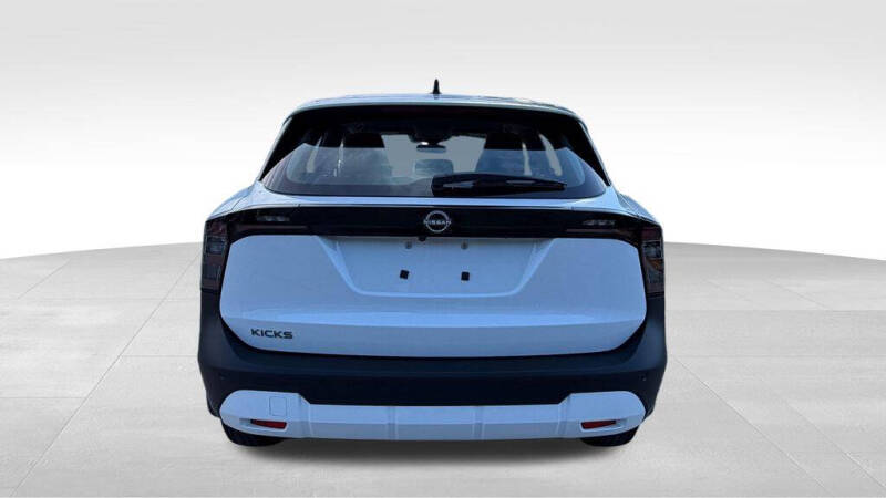 2026 Nissan Kicks S