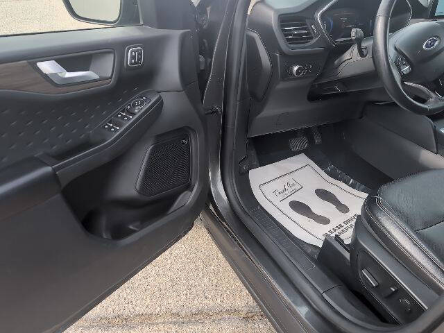 2020 Ford Escape Titanium