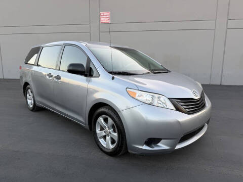 2012 Toyota Sienna Base 7-Passenger