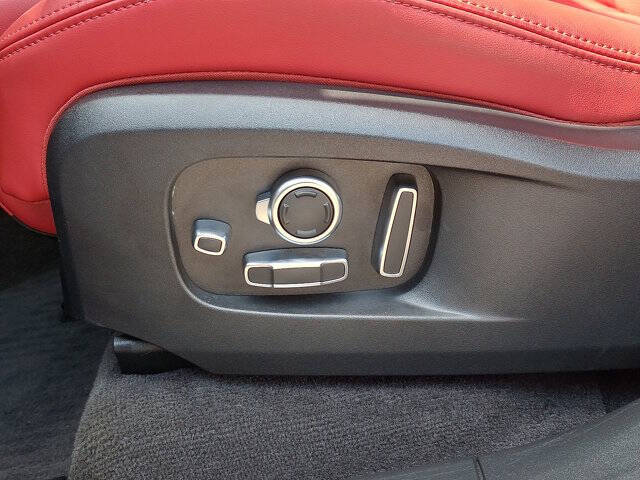 2025 Jaguar F-PACE P250 R-Dynamic S