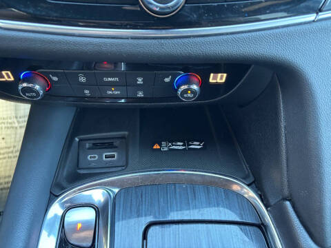 2022 Buick Enclave Essence