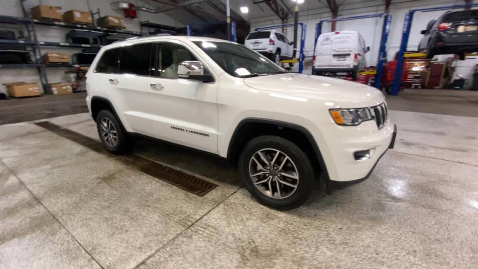 2021 Jeep Grand Cherokee for sale at Victoria Auto Sales in Victoria, MN