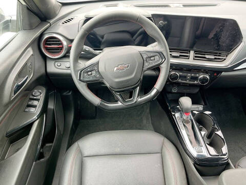 2025 Chevrolet Trax RS