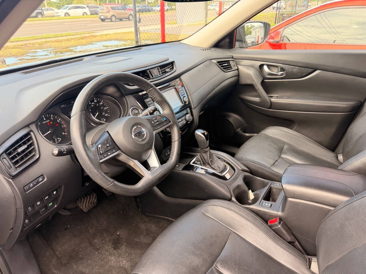 Black 2020 Nissan Rogue SL SL 4dr Crossover 12