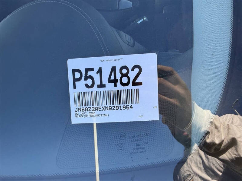 2022 Infiniti QX80 Luxe