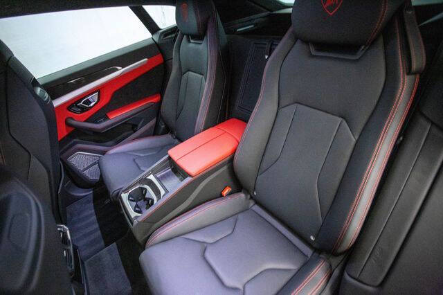 2022 Lamborghini Urus
