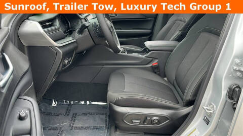 2025 Jeep Grand Cherokee L Laredo